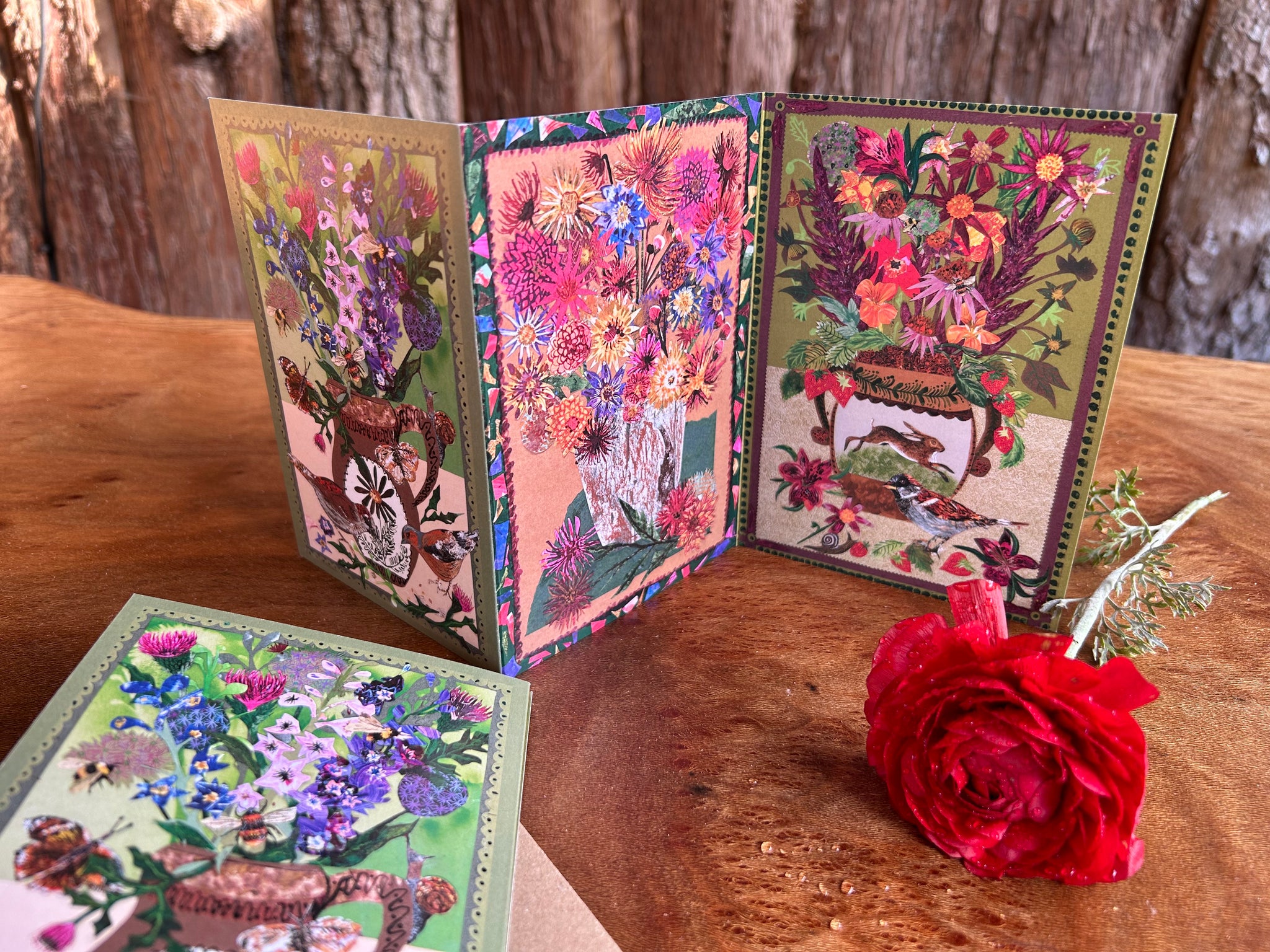 Fantastic florals Fold out concertina greeting card.