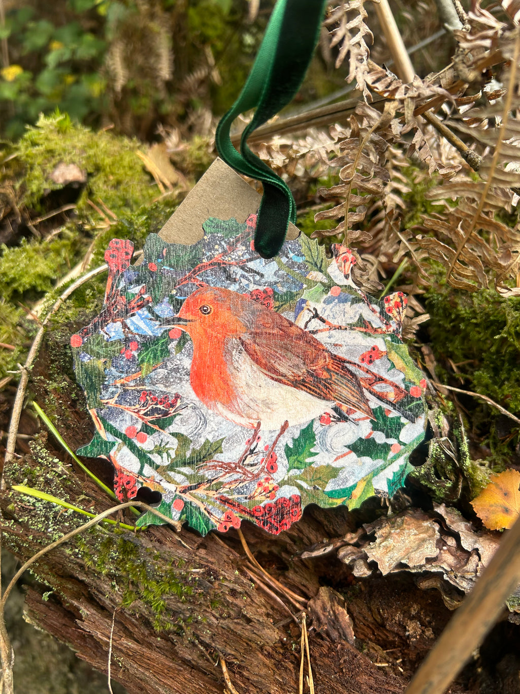 Large Festive Robin wooden decoration